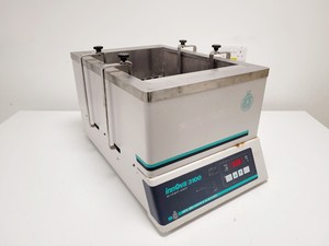 Thumbnail image of New Brunswick Innova 3100 Shaking Water Bath