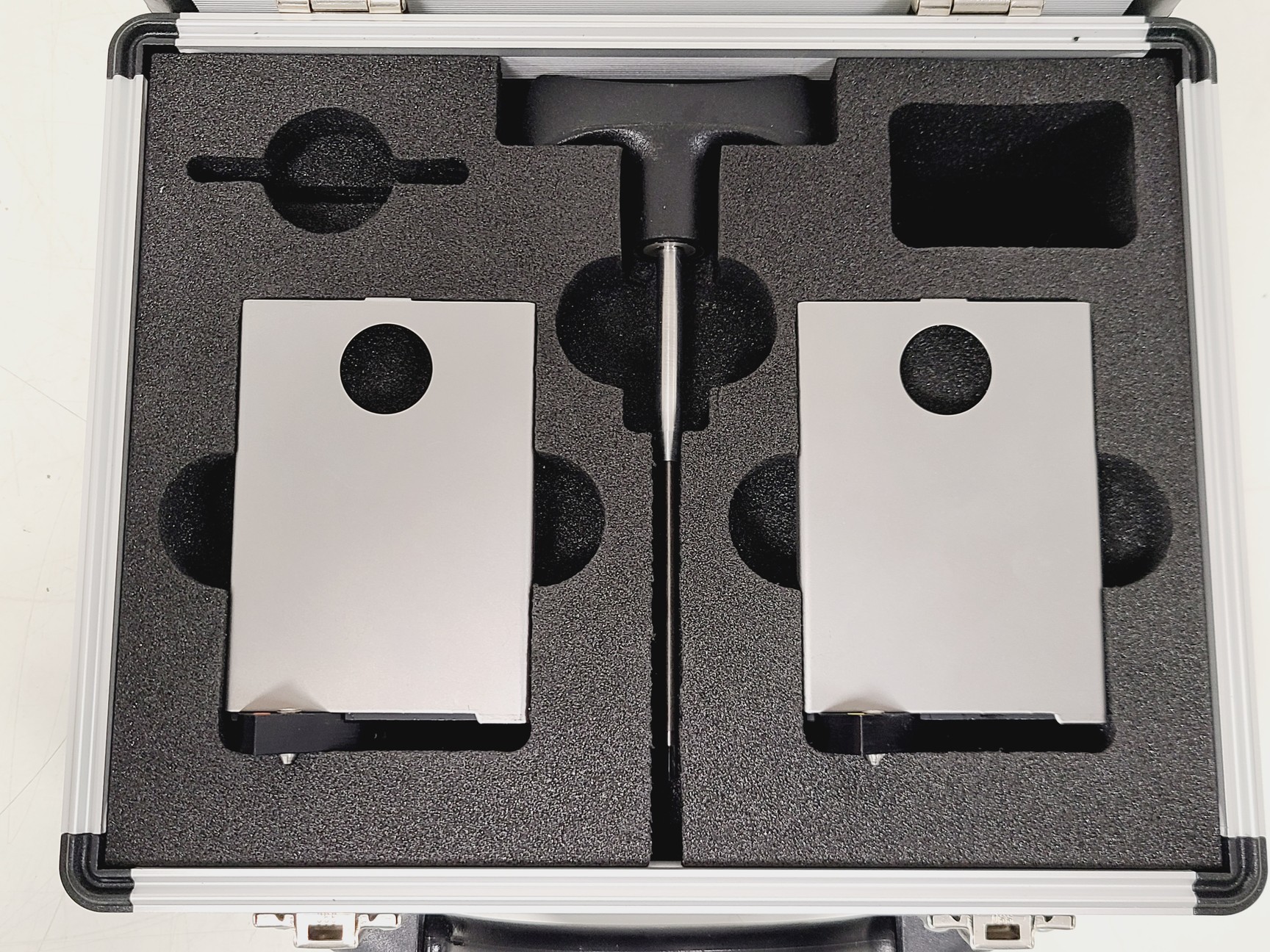 Image of Renishaw InVia Raman Microscope System w/ 514nm & 785nm Lasers and Accessories