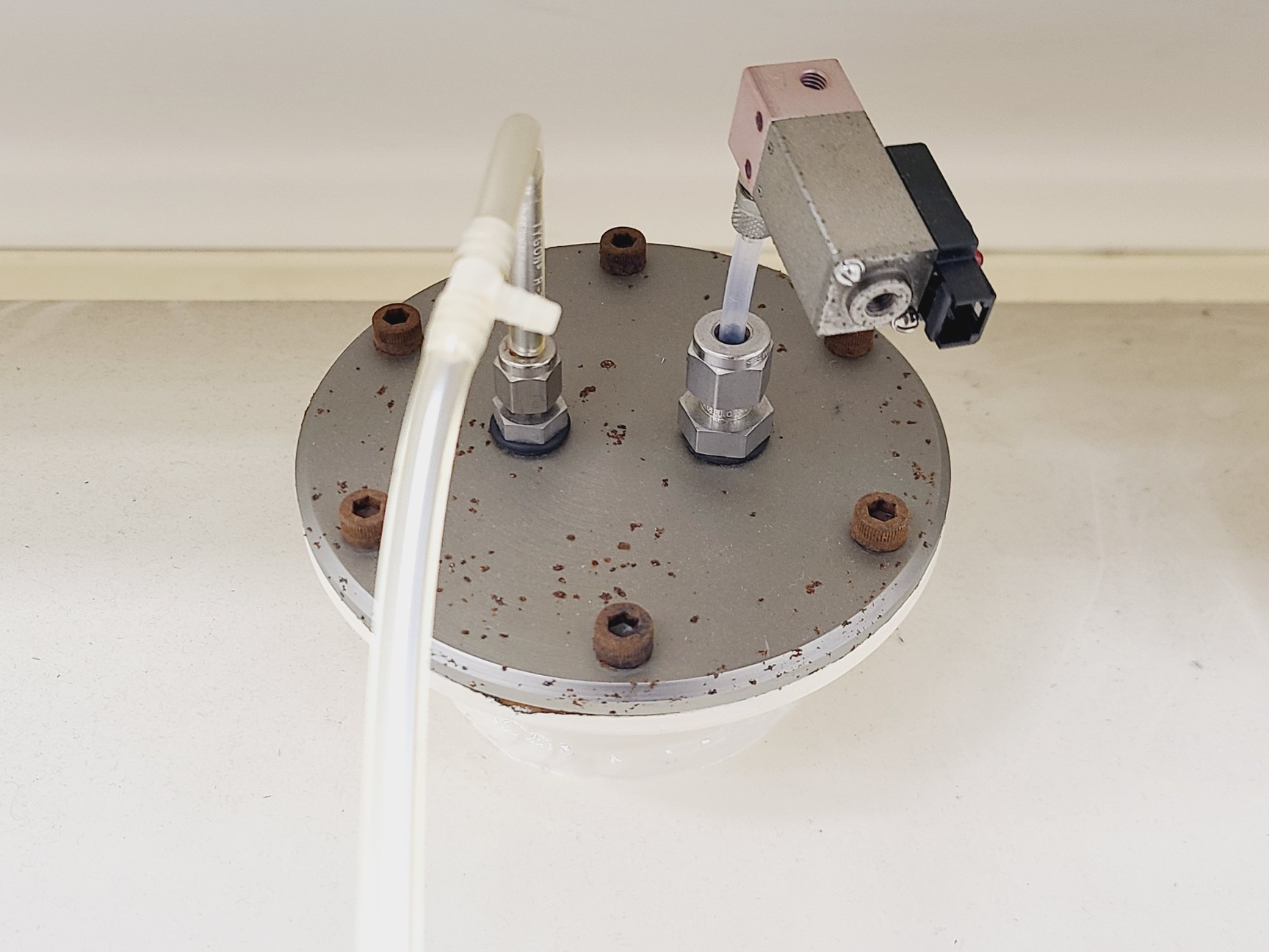 Image of Vacuum Chamber/Tank with Edwards Pump E1M18 & Internal Enclosure 600 kg 