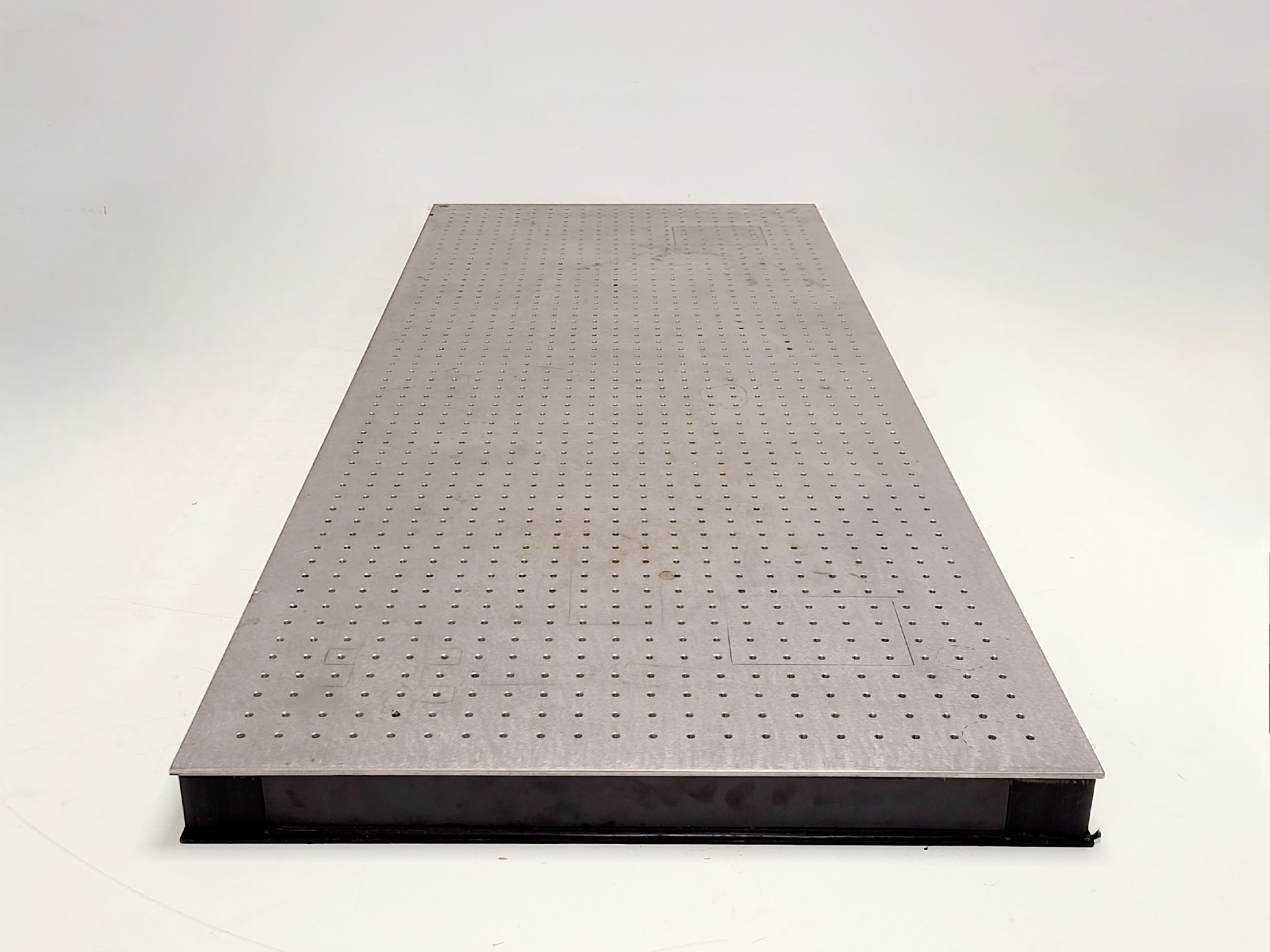 Image of Newport Optical Breadboard, Metric 600 x 1500 mm, 59 mm Thick, Model: M-PG-25-2