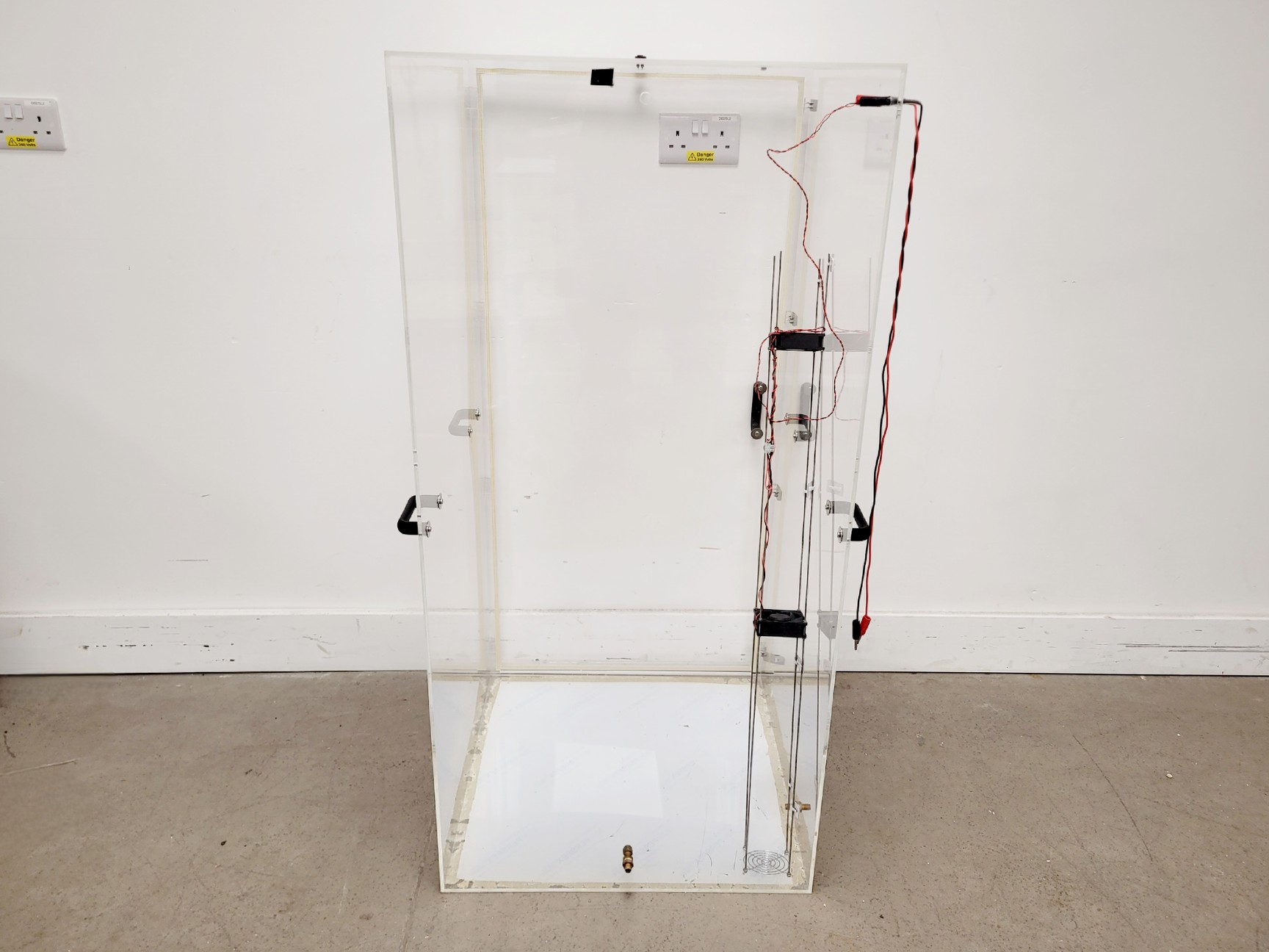 Image of Perspex Test Chamber 65 x 65 x 126 cm