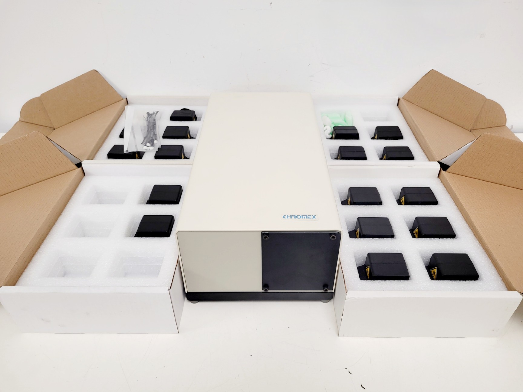 Image of Chromex 250IS Spectrometer w/ Additional Optical Particle Counters