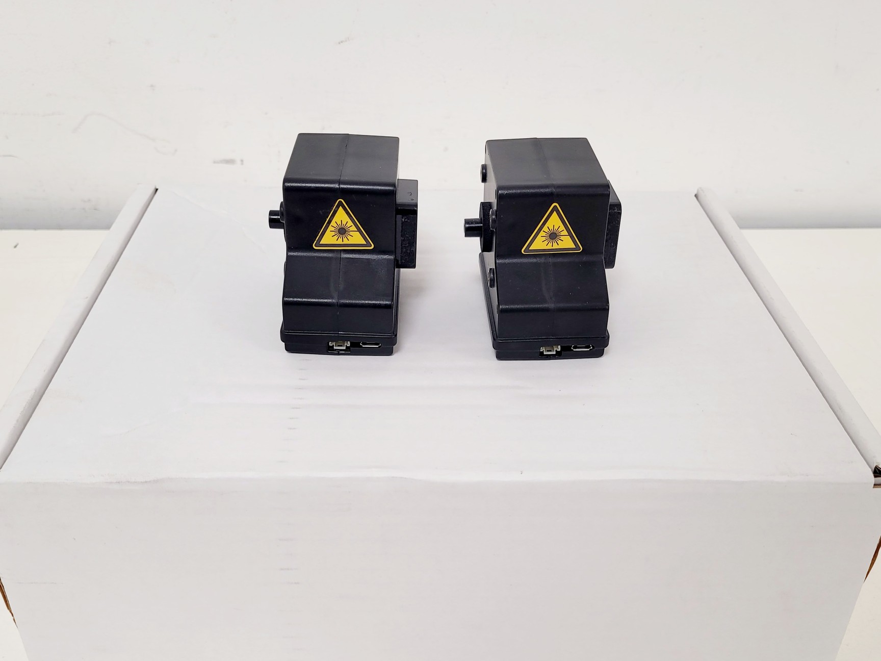 Image of Chromex 250IS Spectrometer w/ Additional Optical Particle Counters