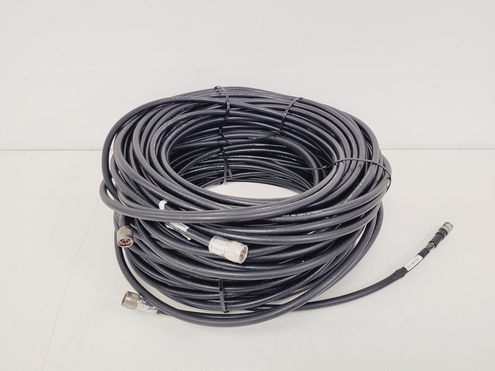 Image of Vaisala MW41 Radio Sounding System with Consumables & Accessories