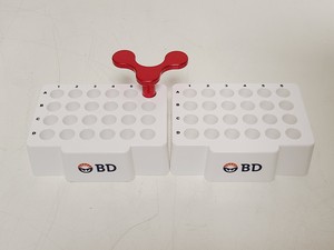 Thumbnail image of BD Accuri C6 Plus Flow Cytometer System w/ Cleaning/Waste Bottles & Accessories