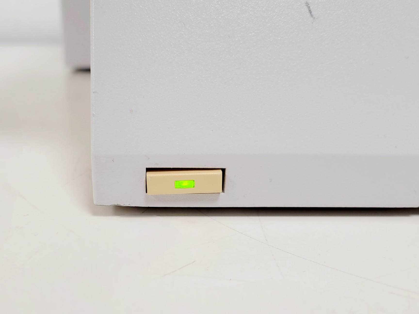 Image of  Agilent 3100 OFFGEL Fractionator G3100A Fraction Collector