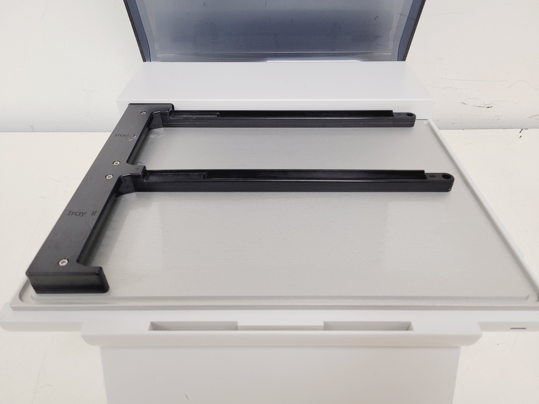 Image of  Agilent 3100 OFFGEL Fractionator G3100A Fraction Collector