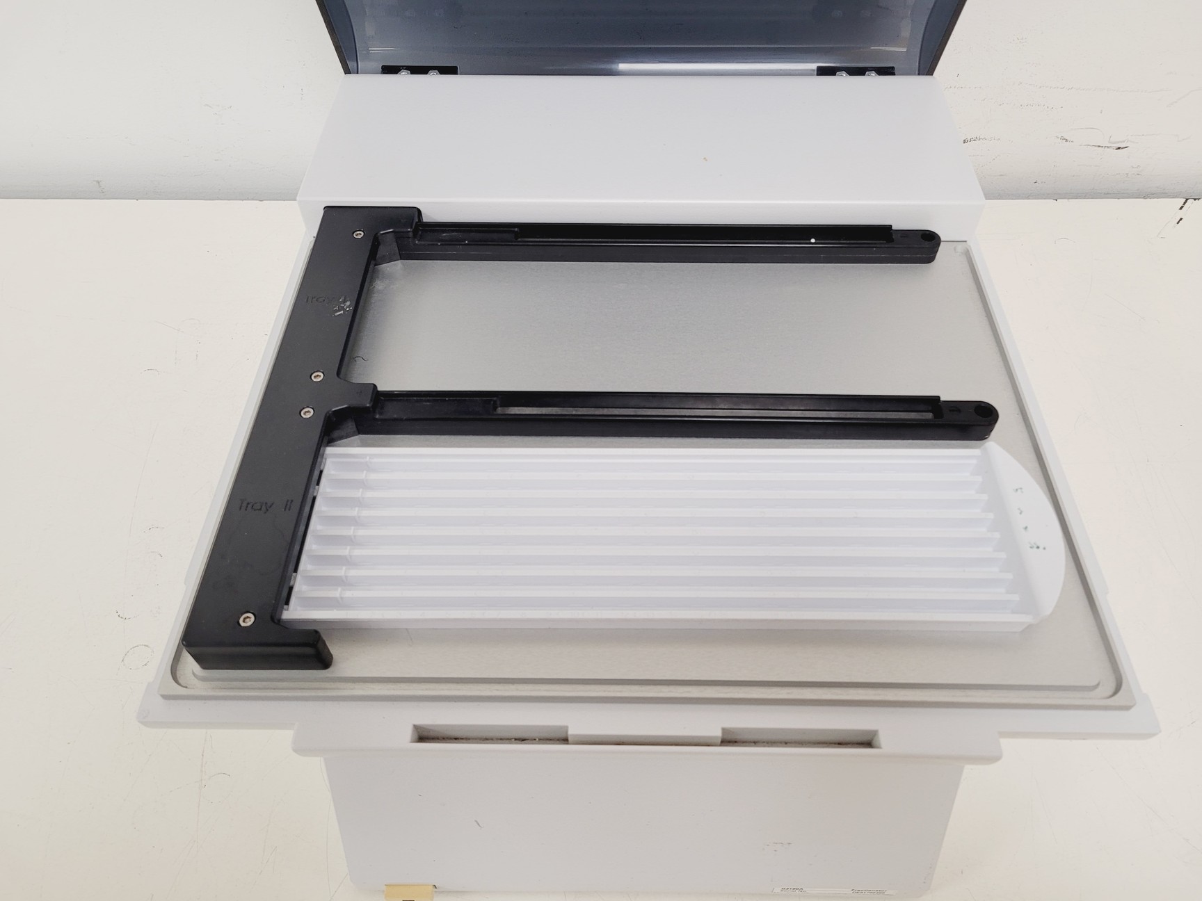 Image of  Agilent 3100 OFFGEL Fractionator G3100A Fraction Collector