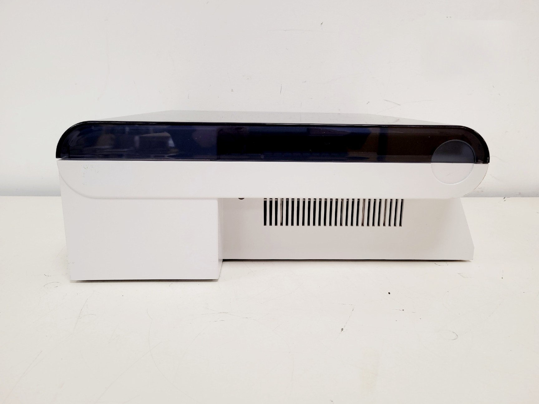 Image of  Agilent 3100 OFFGEL Fractionator G3100A Fraction Collector