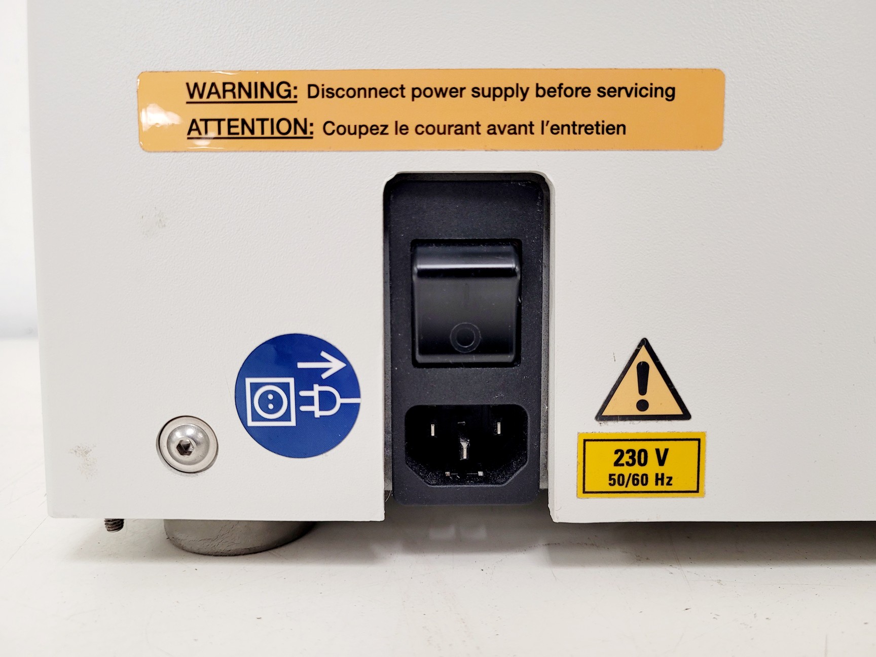 Image of ThermoFisher Scientific MicroCL 21R Benchtop Centrifuge