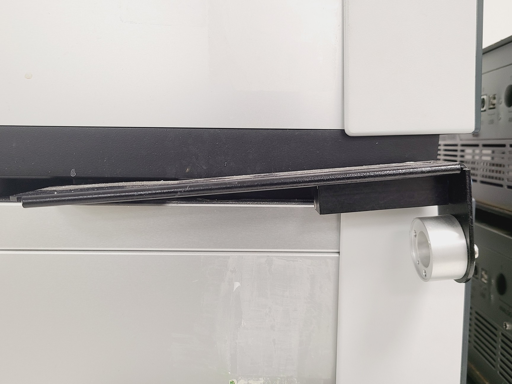 Image of Dionex Ultimate 3000 HPLC Modules, 3000 Pumps, VWD, Control / Interface Module