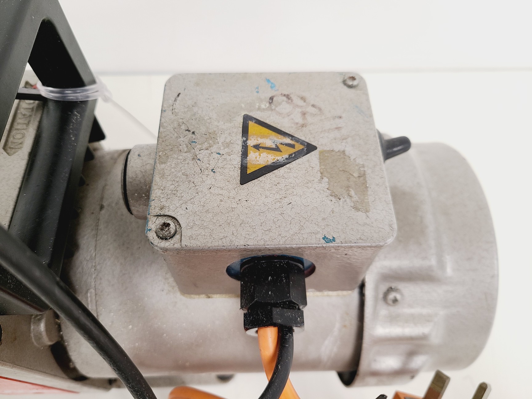 Image of Edwards 5 Two Stage E2M5 High Vacuum Pump