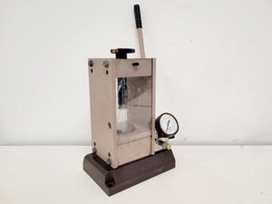 Image of Specac Atlas Series Manual Hydraulic Press 15,001