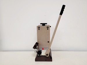 Thumbnail image of Specac Atlas Series Manual Hydraulic Press 15,001