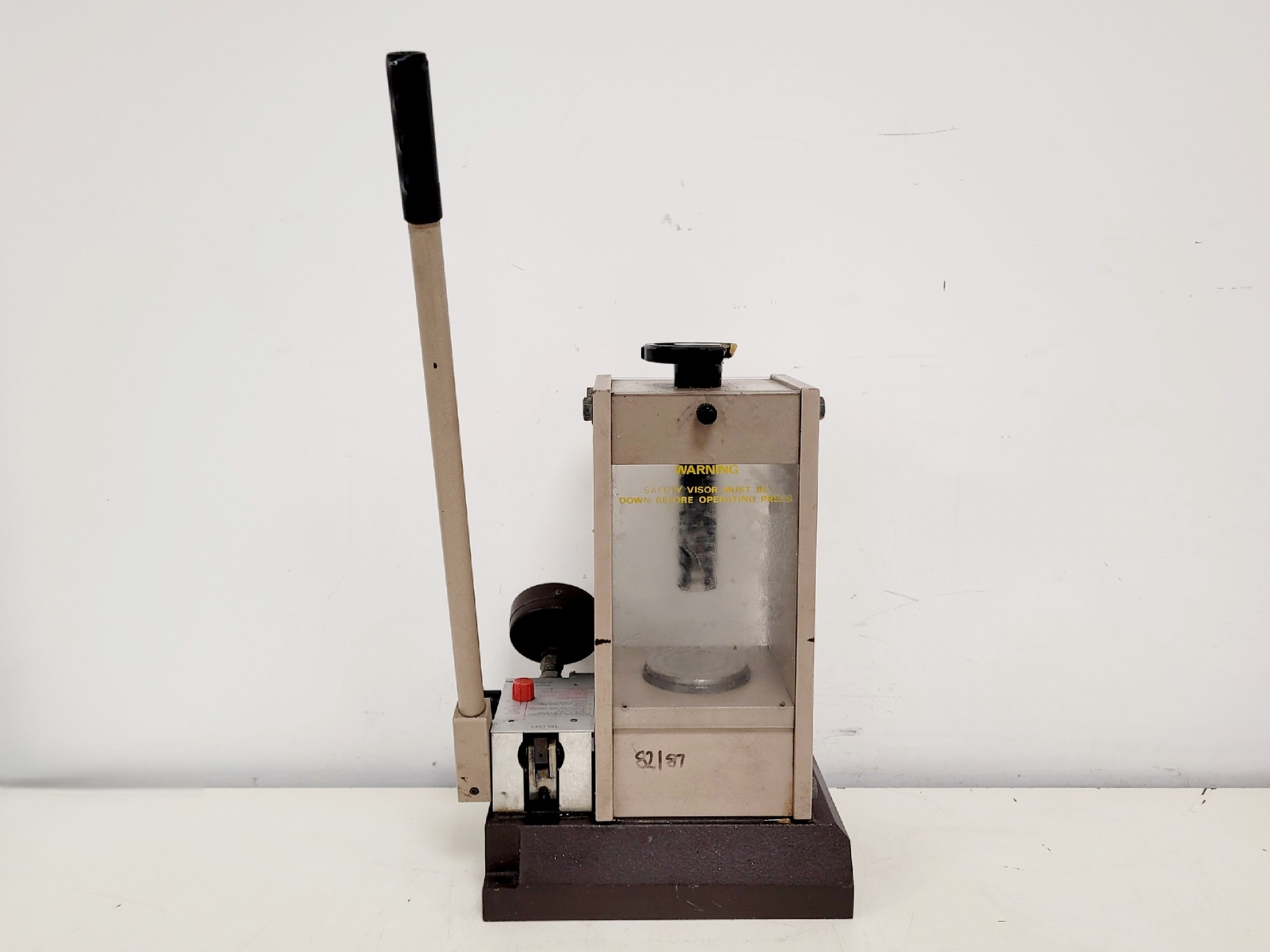 Image of Specac Atlas Series Manual Hydraulic Press 15,001