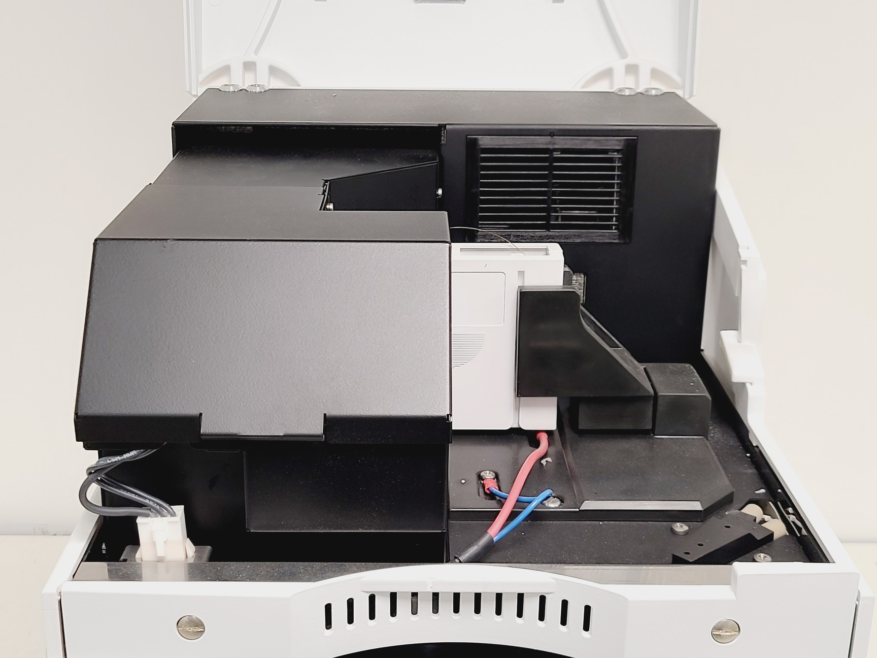 Image of Agilent 7100 CE Capillary Electrophoresis System G7100A