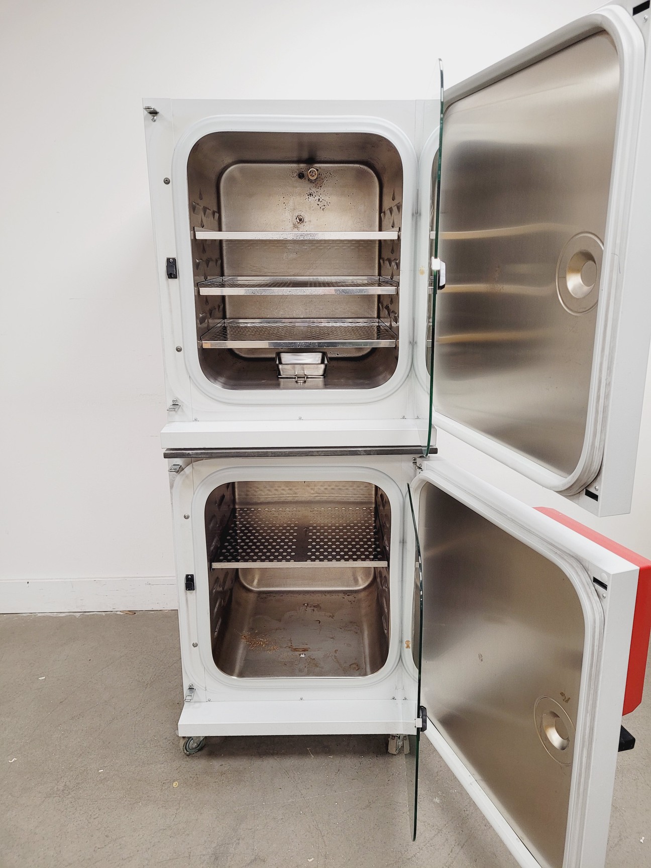 Image of Binder C150 C02 Laboratory Incubator Double Stack
