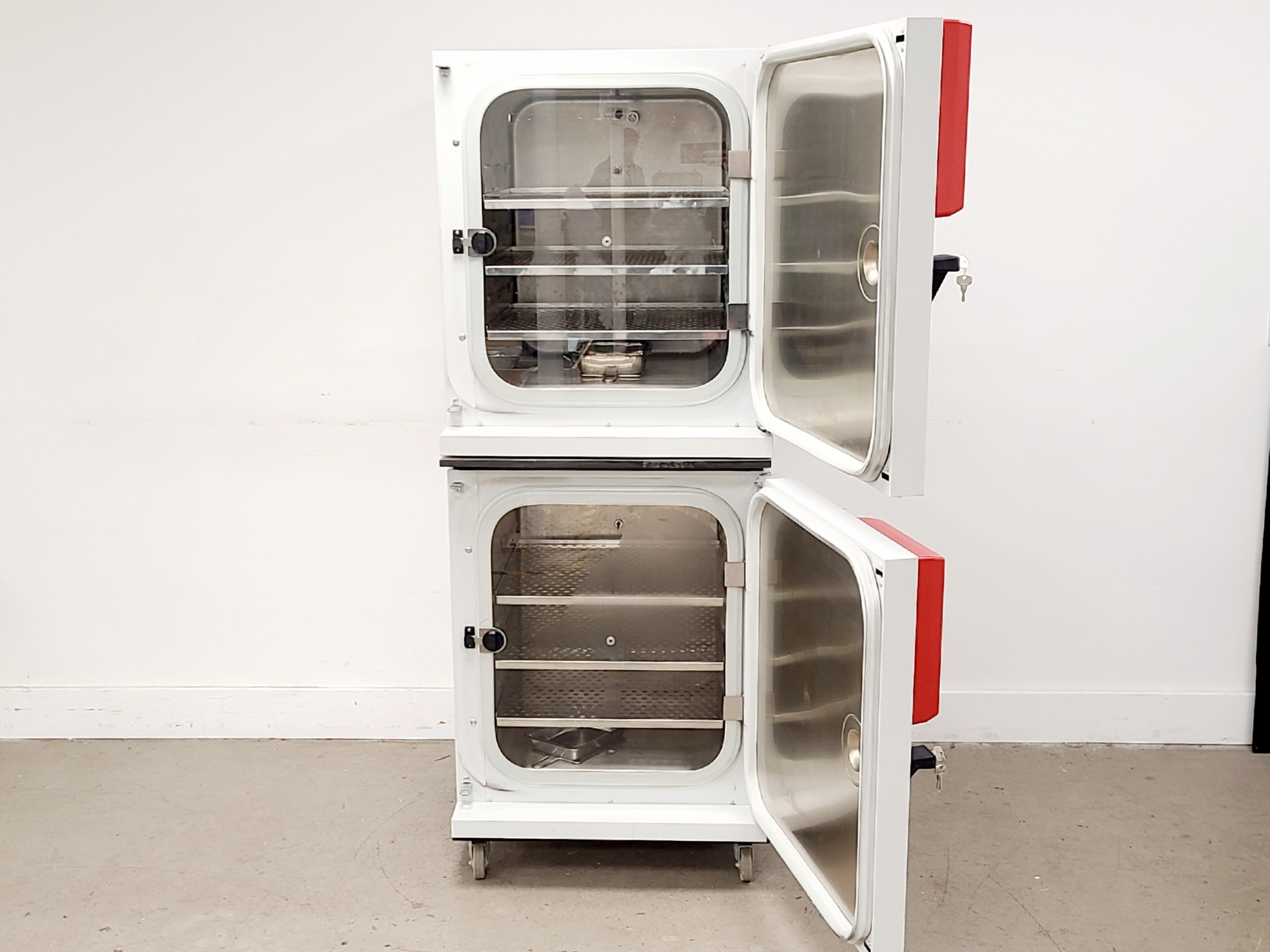 Image of Binder C150 C02 Laboratory Incubator Double Stack