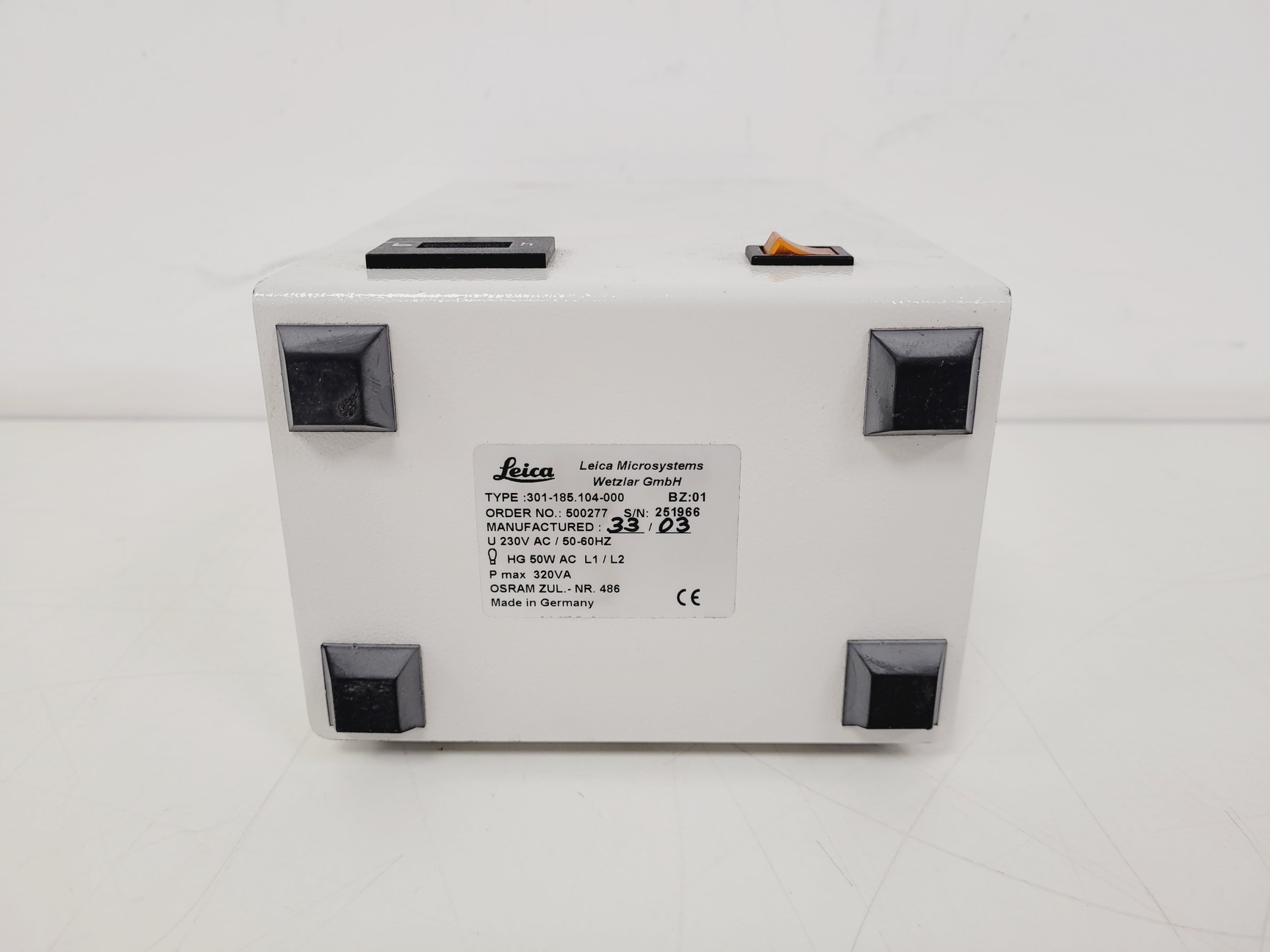 Image of Leica DMIRE2 Confocal Microscope W/ CTRMIC Controller 