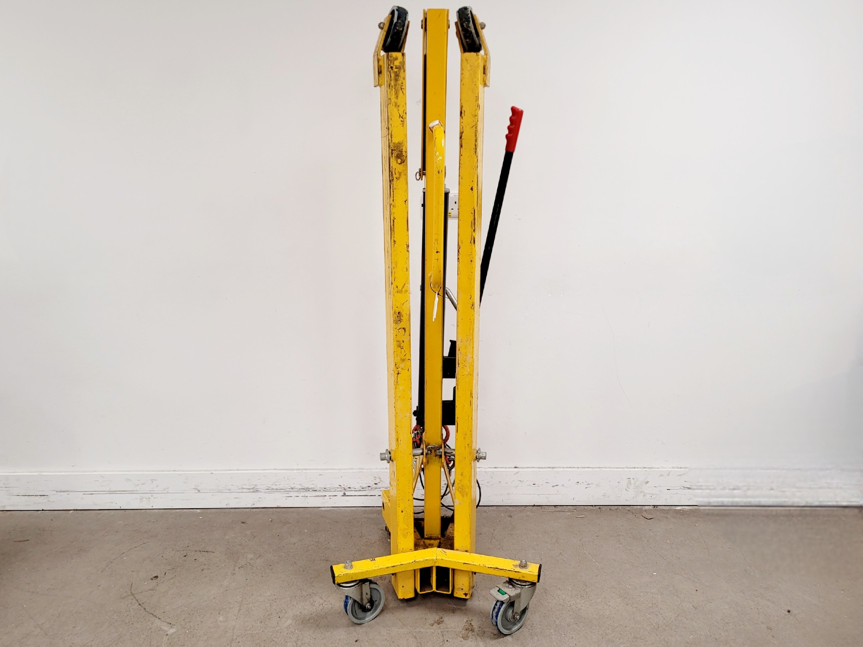 Image of Advanced Handling Portable Crane Model - H500 Max Capacity 1000kg