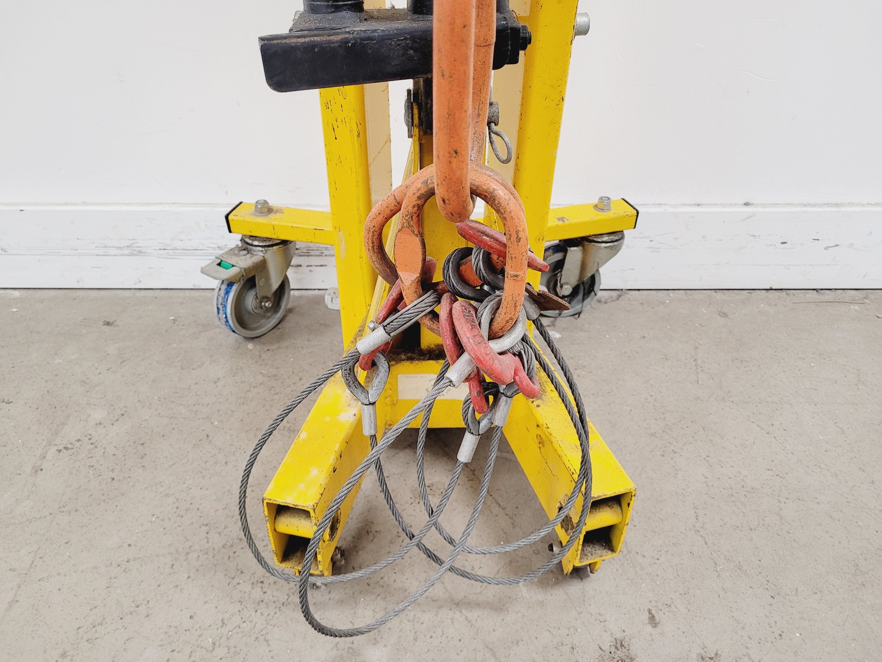 Image of Advanced Handling Portable Crane Model - H500 Max Capacity 1000kg