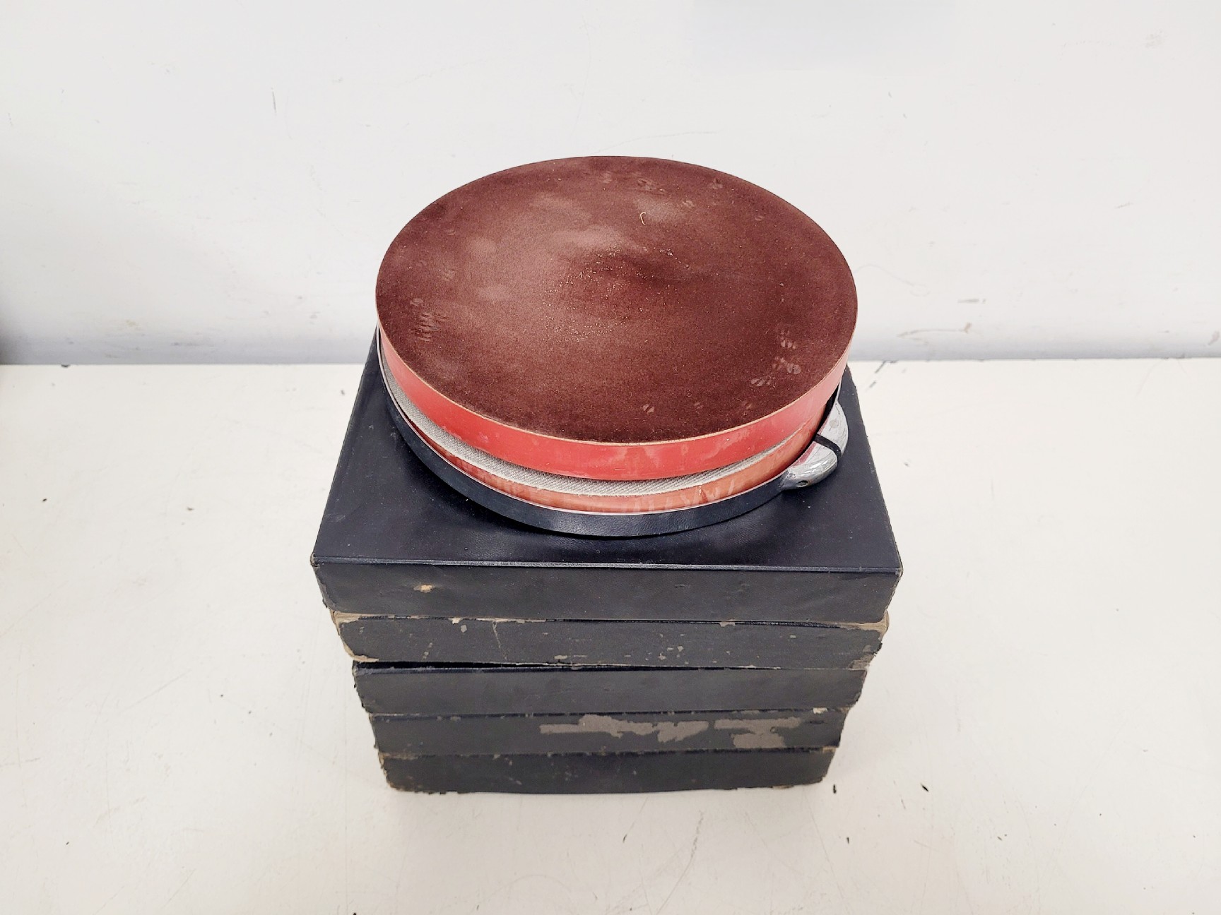 Image of Struers DP 10 Hand Polisher w/ 1x 0PSµm 3x 1µm 1x 6µm 1x 1/4µm 1x 3µm Discs