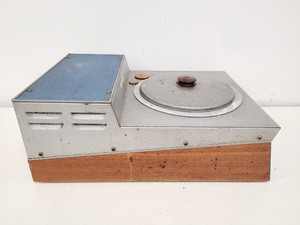 Thumbnail image of Struers DP 10 Hand Polisher w/ 1x 0PSµm 3x 1µm 1x 6µm 1x 1/4µm 1x 3µm Discs