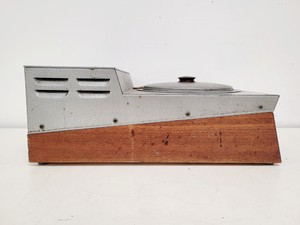 Thumbnail image of Struers DP 10 Hand Polisher w/ 1x 0PSµm 3x 1µm 1x 6µm 1x 1/4µm 1x 3µm Discs