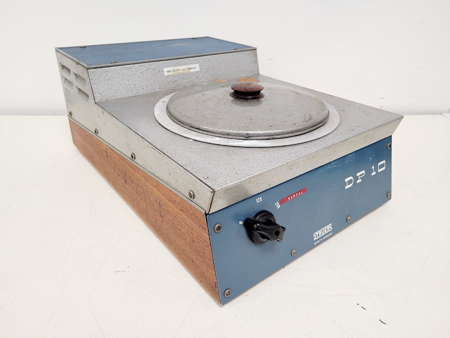 Image of Struers DP 10 Hand Polisher w/ 1x 0PSµm 3x 1µm 1x 6µm 1x 1/4µm 1x 3µm Discs