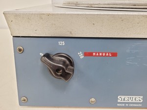 Thumbnail image of Struers DP 10 Hand Polisher w/ 1x 0PSµm 3x 1µm 1x 6µm 1x 1/4µm 1x 3µm Discs