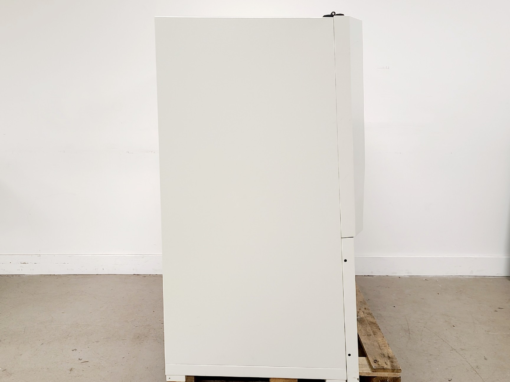 Image of Telstar BioULTRA Class II Microbiological Safety Cabinet