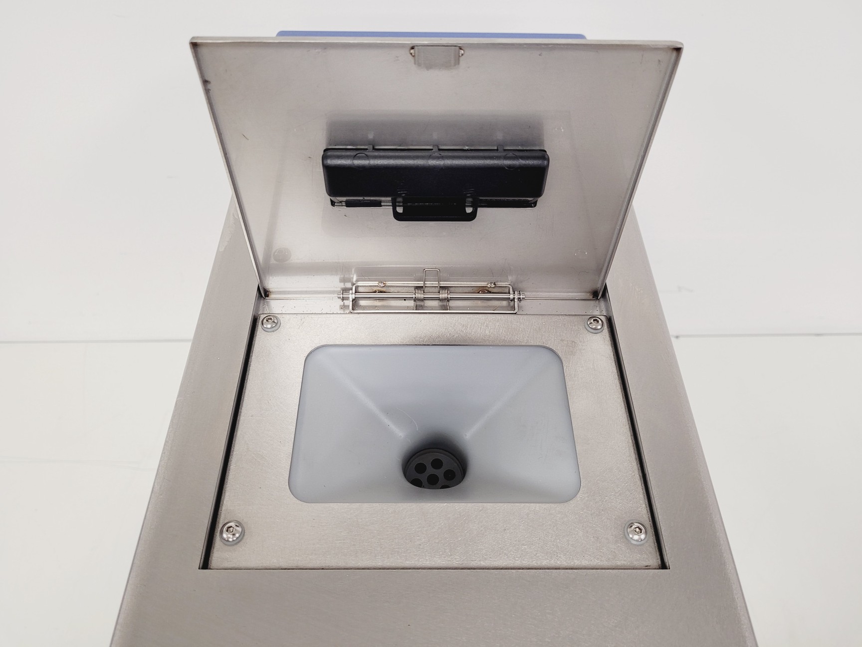 Image of IKA C1 Compact Calorimeter w/ RC 2 B S000 Recirculating Chiller Lab