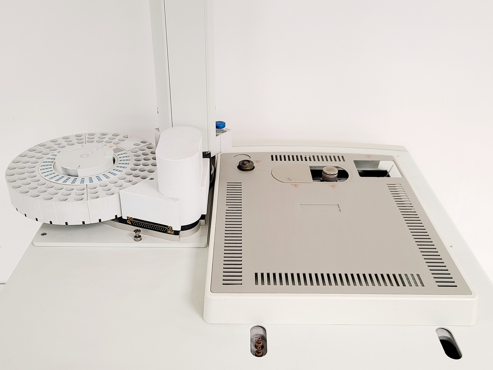 Image of ThermoQuest TRACE 2000 Series GC with Autosampler Model K02432720000000