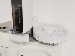 Thumbnail image of ThermoQuest TRACE 2000 Series GC with Autosampler Model K02432720000000