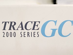 Thumbnail image of ThermoQuest TRACE 2000 Series GC with Autosampler Model K02432720000000