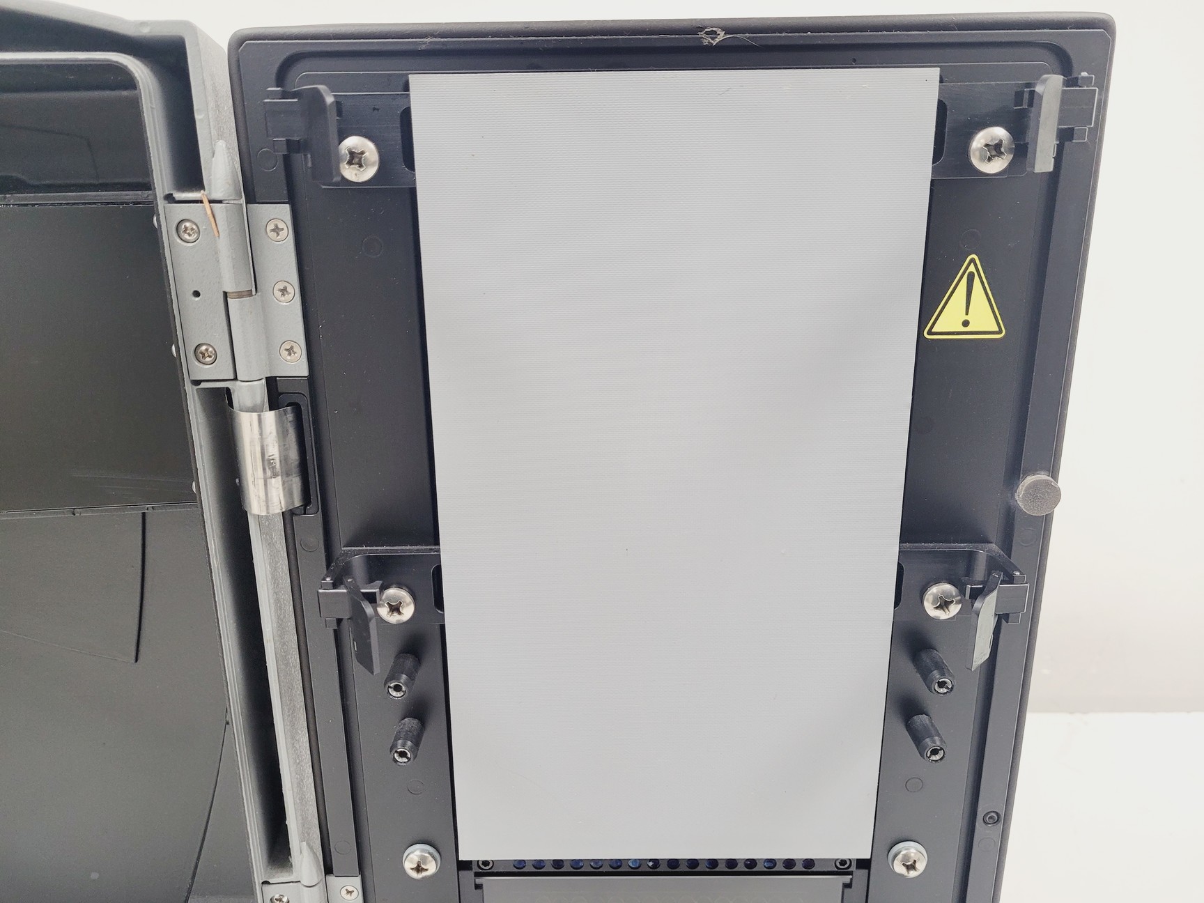 Image of Visible Genetics Long-Read Tower DNA Sequencer