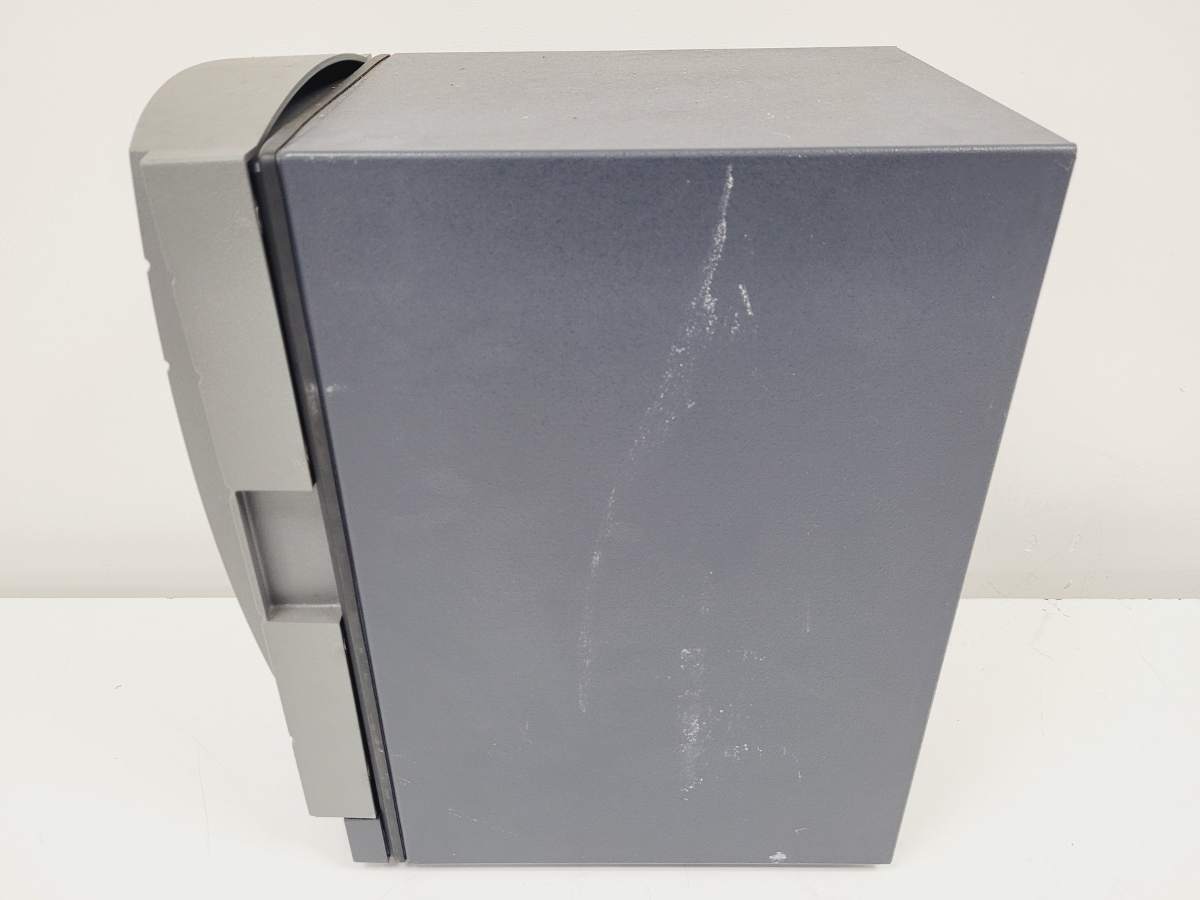 Image of Visible Genetics Long-Read Tower DNA Sequencer