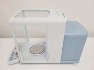 Thumbnail image of Ohaus Discovery DV215CD Analytical Balance