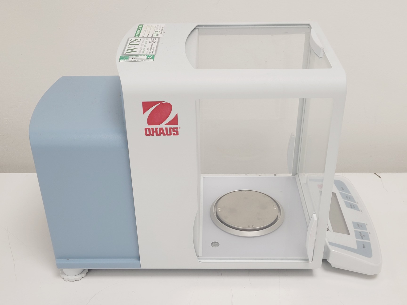 Image of Ohaus Discovery DV215CD Analytical Balance