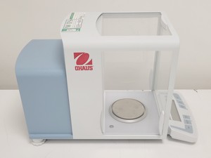 Thumbnail image of Ohaus Discovery DV215CD Analytical Balance
