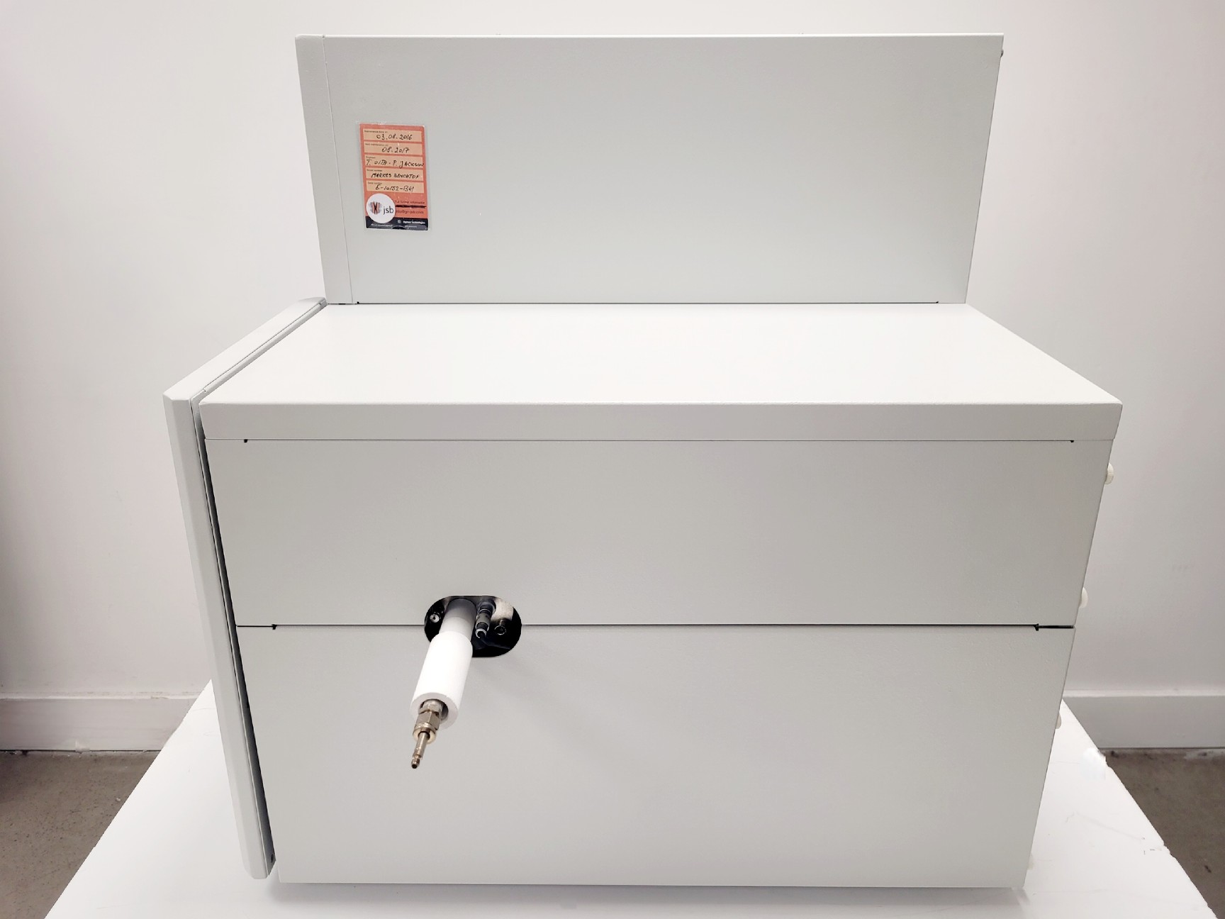 Image of ALMSCO International BenchTOF-dx Mass Spectrometer