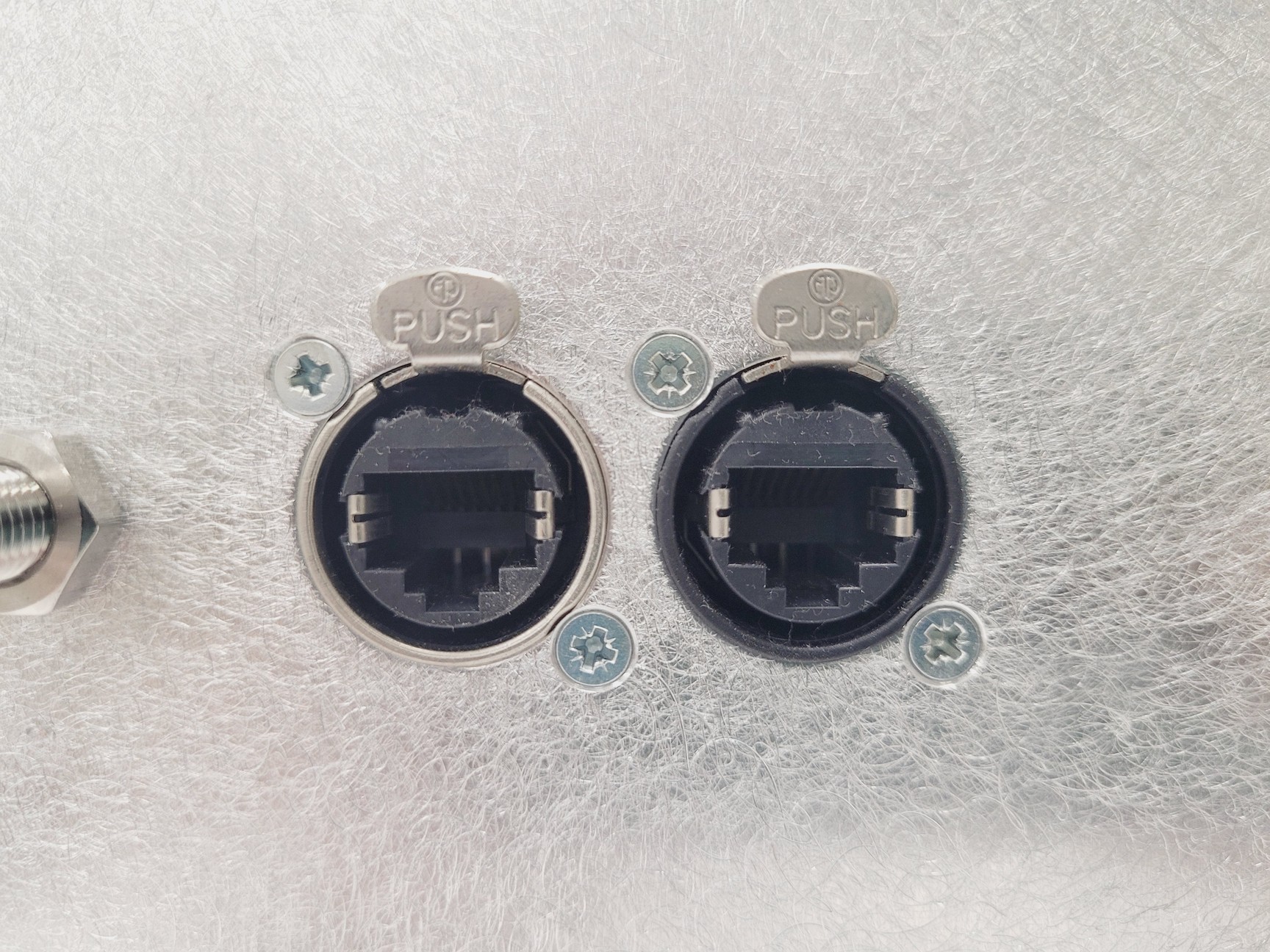 Image of ALMSCO International BenchTOF-dx Mass Spectrometer