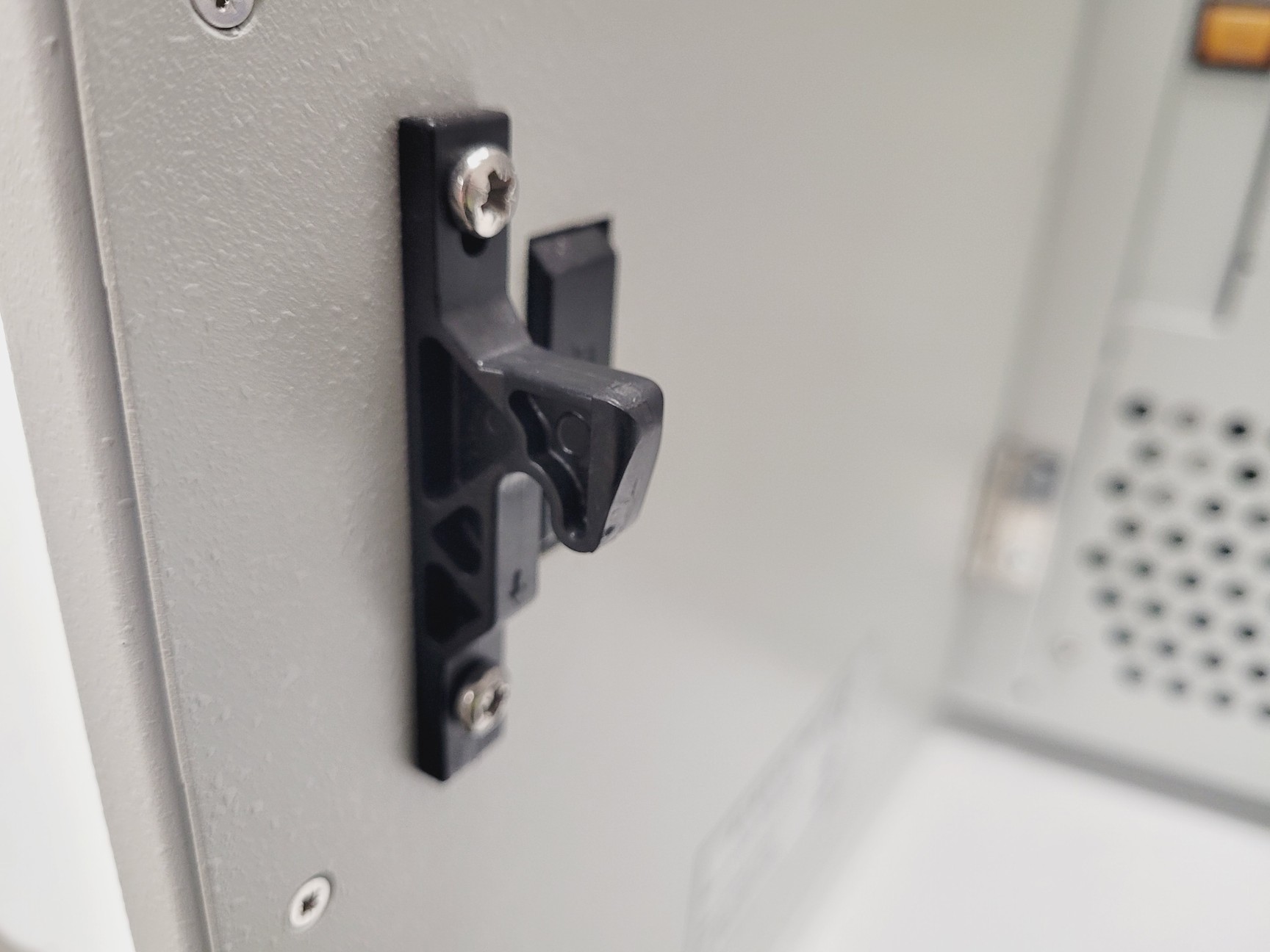 Image of ALMSCO International BenchTOF-dx Mass Spectrometer