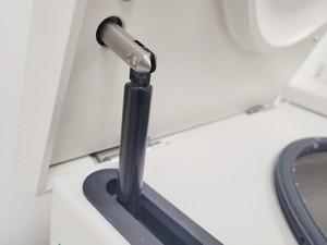 Thumbnail image of Thermo Fisher Scientific Heraeus X1R Multifuge