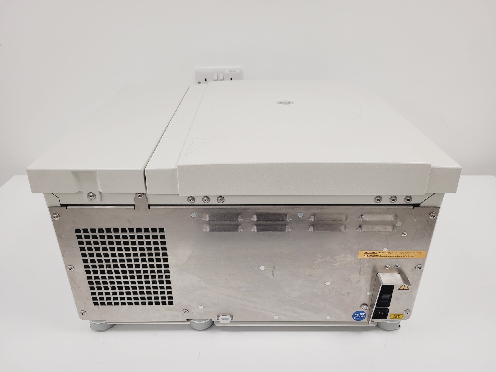 Image of Thermo Fisher Scientific Heraeus X1R Multifuge