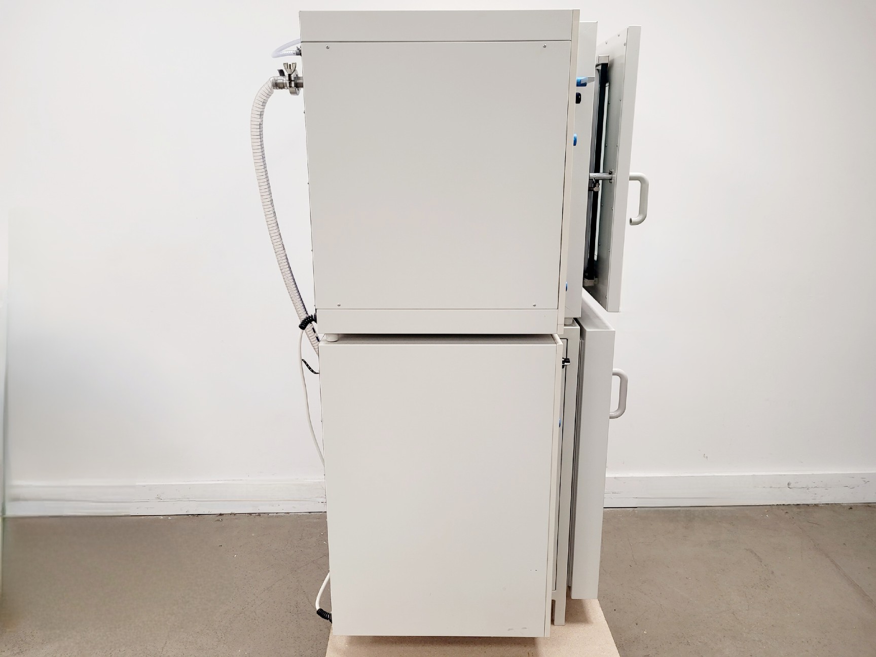 Image of Thermo Scientific Vacutherm VT 6130 P Vacuum Oven & MD 12H Vacuum