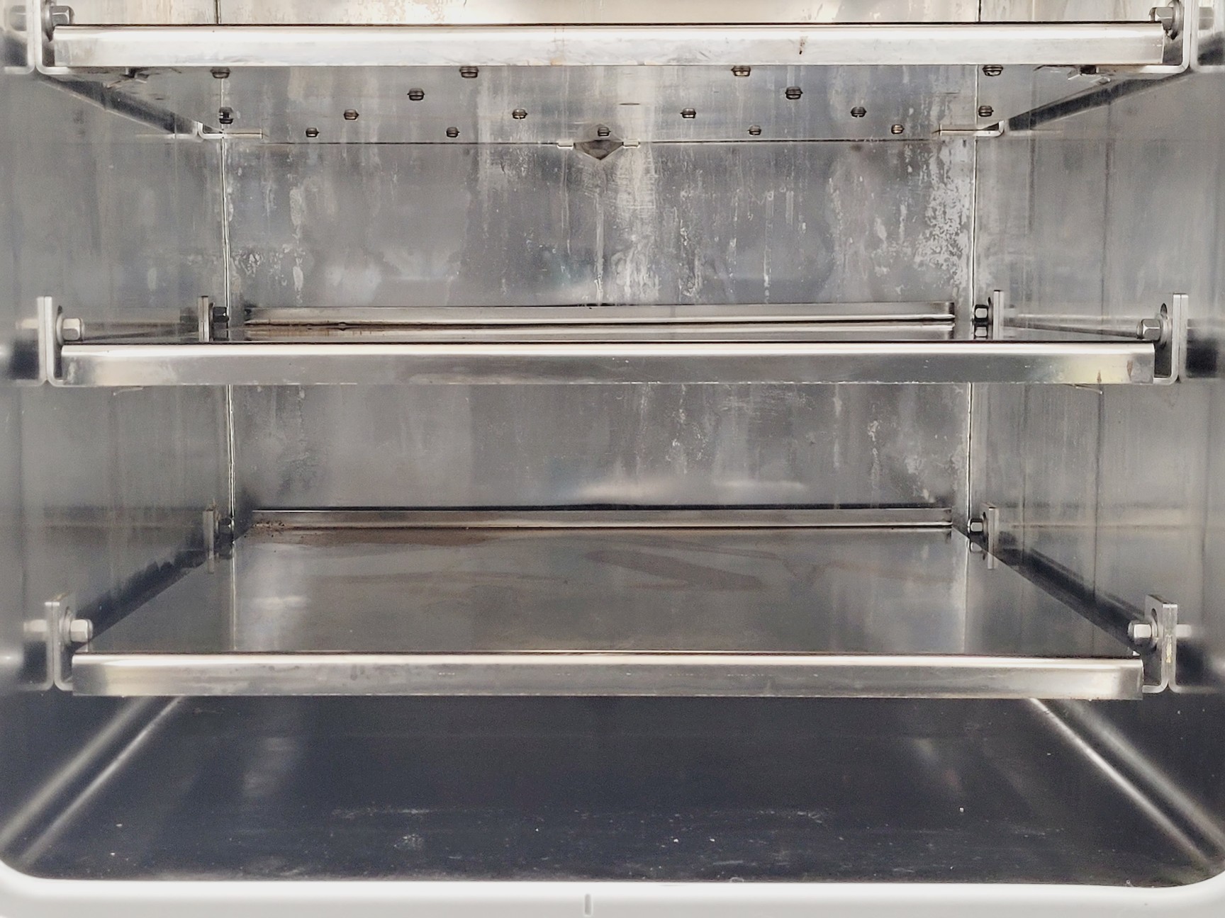 Image of Thermo Scientific Vacutherm VT 6130 P Vacuum Oven & MD 12H Vacuum