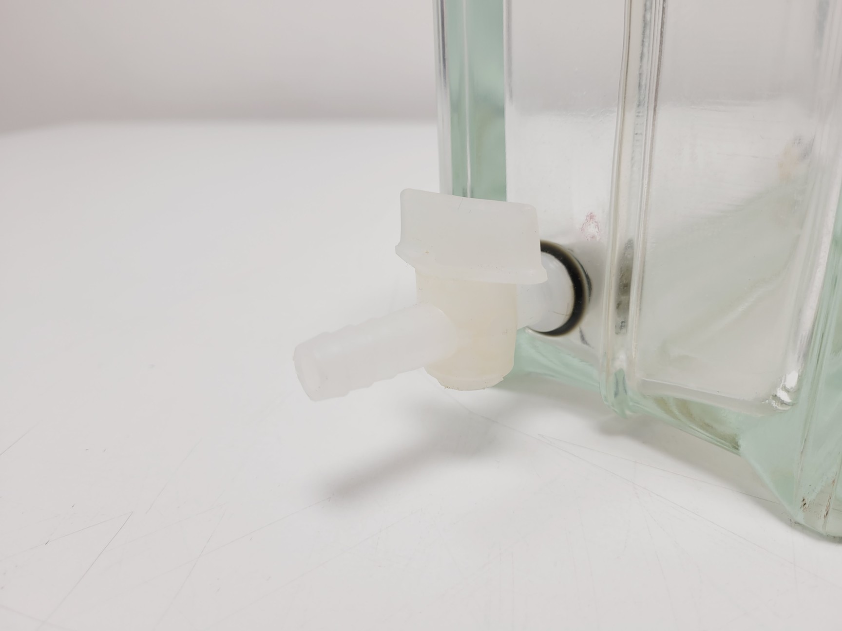 Image of Varian 20-position Vacuum Manifold