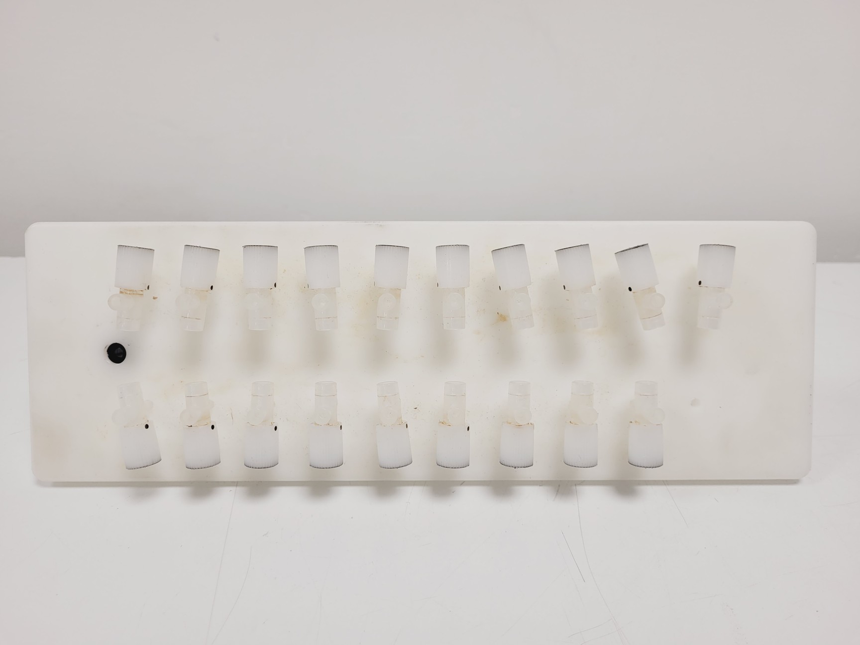 Image of Varian 20-position Vacuum Manifold