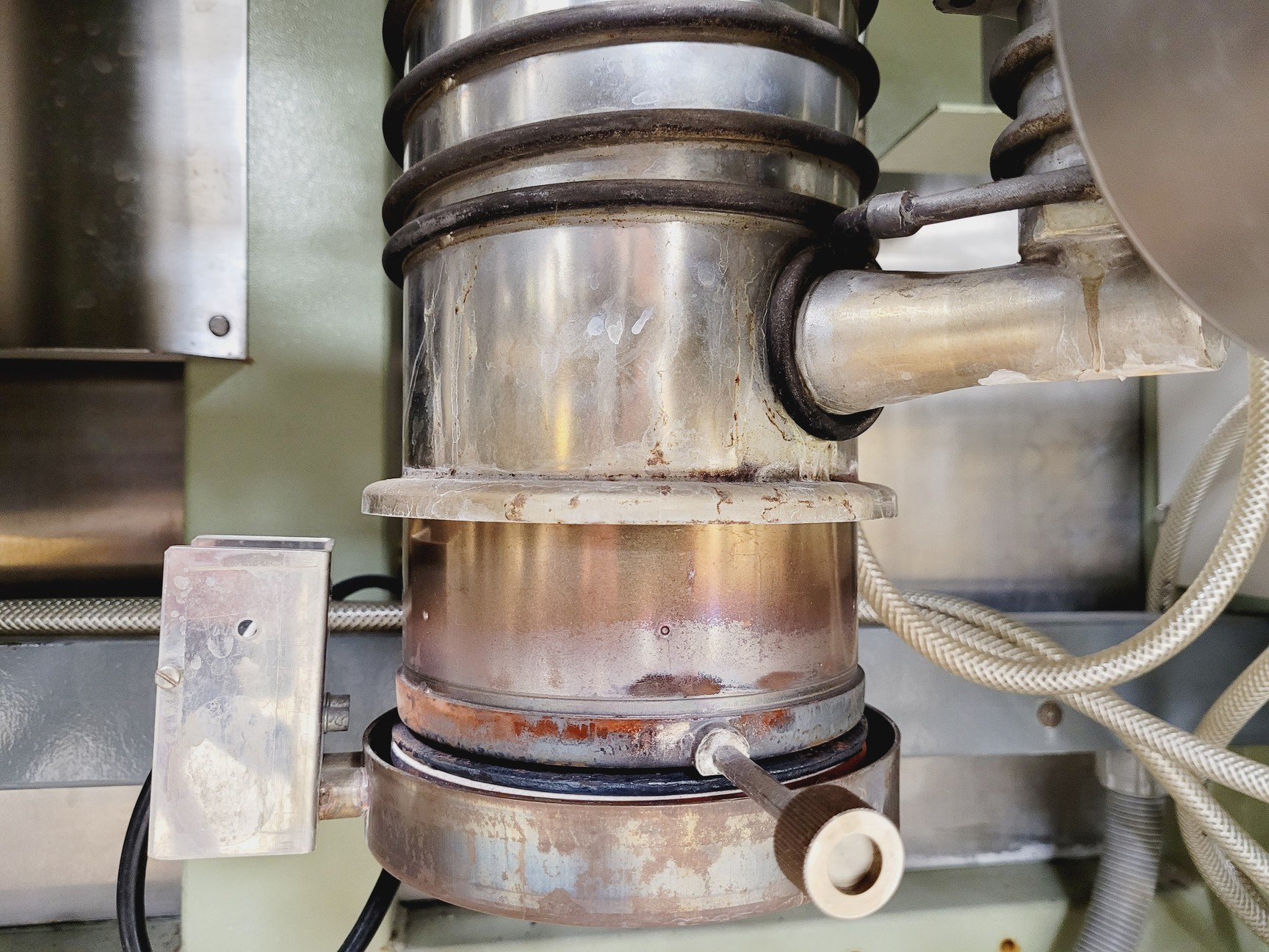 Image of Electron Spectroscopy for Chemical Analysis (ESCA) System Lab